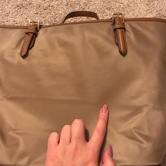 Michael Kors jet set nylon large pocket tan tote - Picture 6 of 8